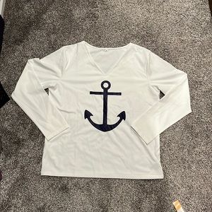 White V-neck sun shirt